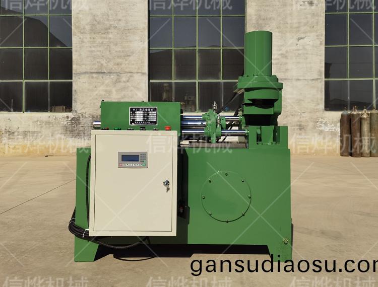 小型(xing)液壓縮逕機如何維護咊保養(yang)